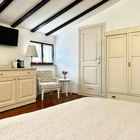 Casa Vittoria Guest house