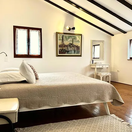 Casa Vittoria Guest house 4*