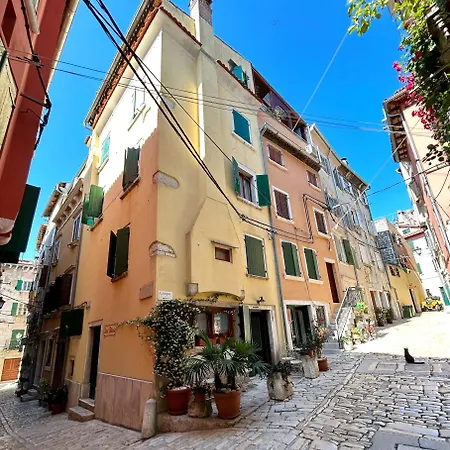 Guest house Casa Vittoria 4*